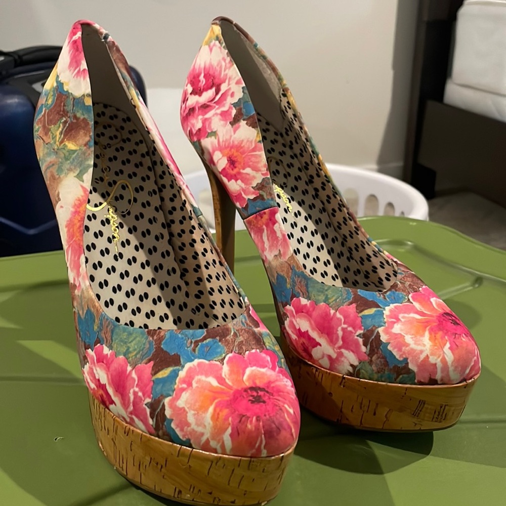 JESSICA SIMPSON Floral Heels -size 10